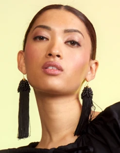 CYNTHIA ROWLEYBeaded Tassel Earring - Black -Cynthia Rowley Shop Beaded Tassel Earring 20220707225104