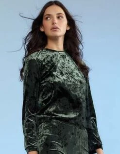 CYNTHIA ROWLEYCrushed Velvet Pullover - FRGRN
