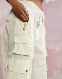 CYNTHIA ROWLEYKim Cargo Pant - White 16 CYNTHIA ROWLEYKim Cargo Pant - White -Cynthia Rowley Shop Cynthia Rowley Kim Cargo Pant 20230427212016