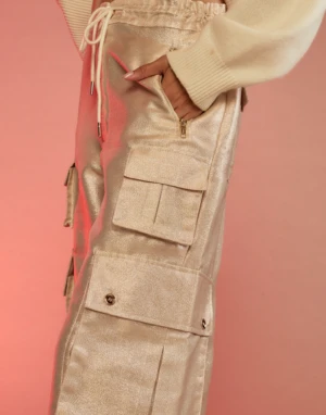 CYNTHIA ROWLEYMetallic Cargo Pants - Gold 4 CYNTHIA ROWLEYMetallic Cargo Pants - Gold - Image 4