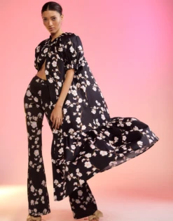 CYNTHIA ROWLEY Bonded Fit And Flare Pants 10 CYNTHIA ROWLEY Bonded Fit And Flare Pants -Cynthia Rowley Shop bb5